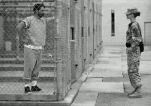 أذكاء رجل في عالم المخابرات كيف استطاع أن يخترق الاستخبارات؟ 