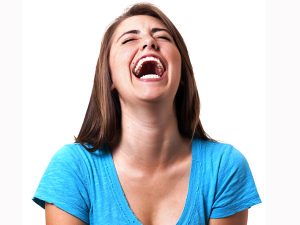 تعرف على تفسير رؤية الضحك في المنام والحلم للرجل والحامل والعزباء والمتزوجة لابن سيرين